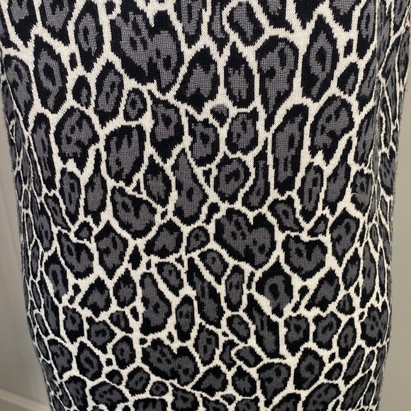 BKE Red Buckle Cheetah Leopard Print Midi Soft Sweater Dress - Picture 3 of 7